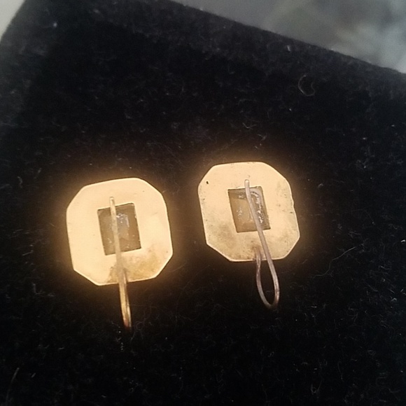 Vintage Faux Gold and Emerald Earrings - Picture 3 of 6